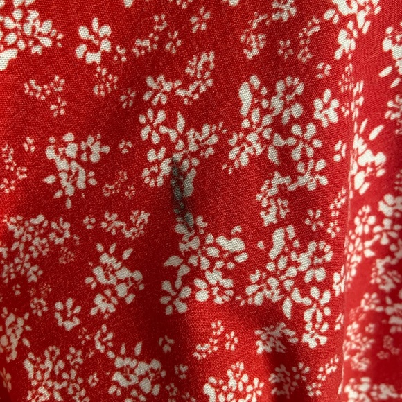 Medium sized red summer dress - Picture 3 of 5